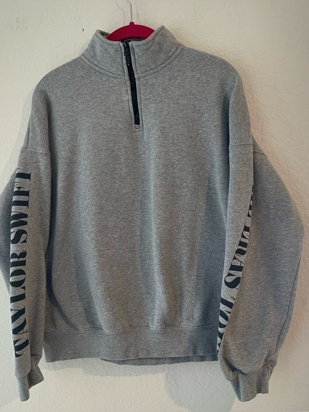 Taylor Swift The Eras Tour Gray 1/4 Zip Pullover Sweatshirt Size M Official Merc